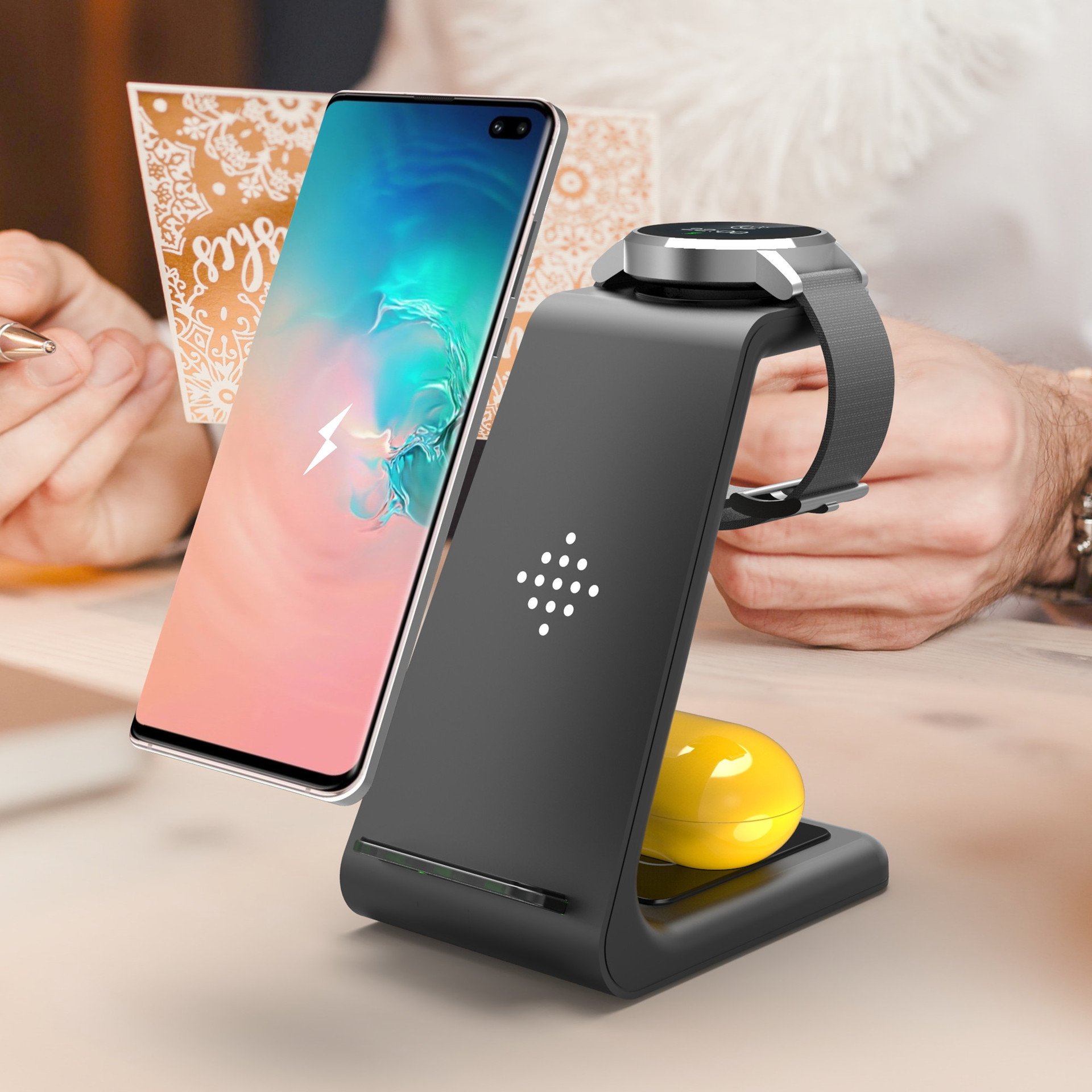 3 In 1 Fast Charging Station Wireless Charger Stand Wireless Quick Charge Dock For Phone Holder - Thumbnail 2